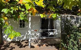 Elmwood Studio 143 Papawai Rd A Quiet Place Just Out Of Town